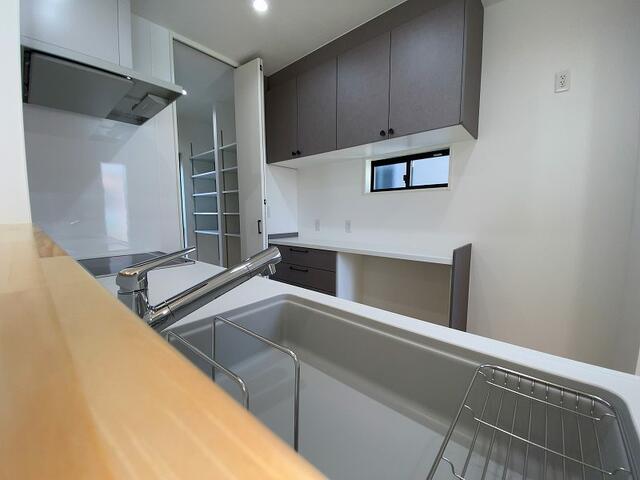 townhouse 愛媛県松山市東長戸４丁目 地図を見る