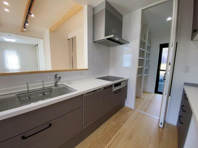 townhouse 愛媛県松山市東長戸４丁目 地図を見る