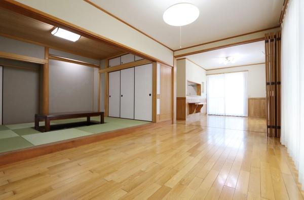 detached 愛媛県伊予郡松前町大字南黒田 地図を見る