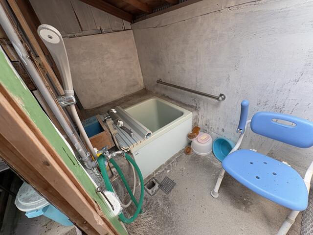 detached 高知県高知市浦戸 地図を見る