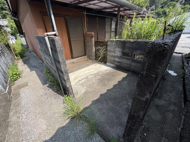 detached 高知県高知市浦戸 地図を見る