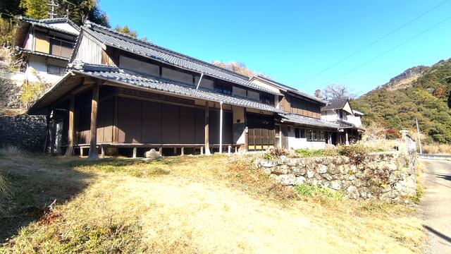 detached 高知県高岡郡日高村柱谷 地図を見る