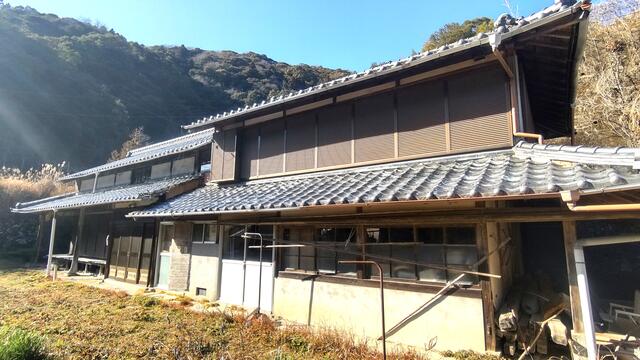 detached 高知県高岡郡日高村柱谷 地図を見る