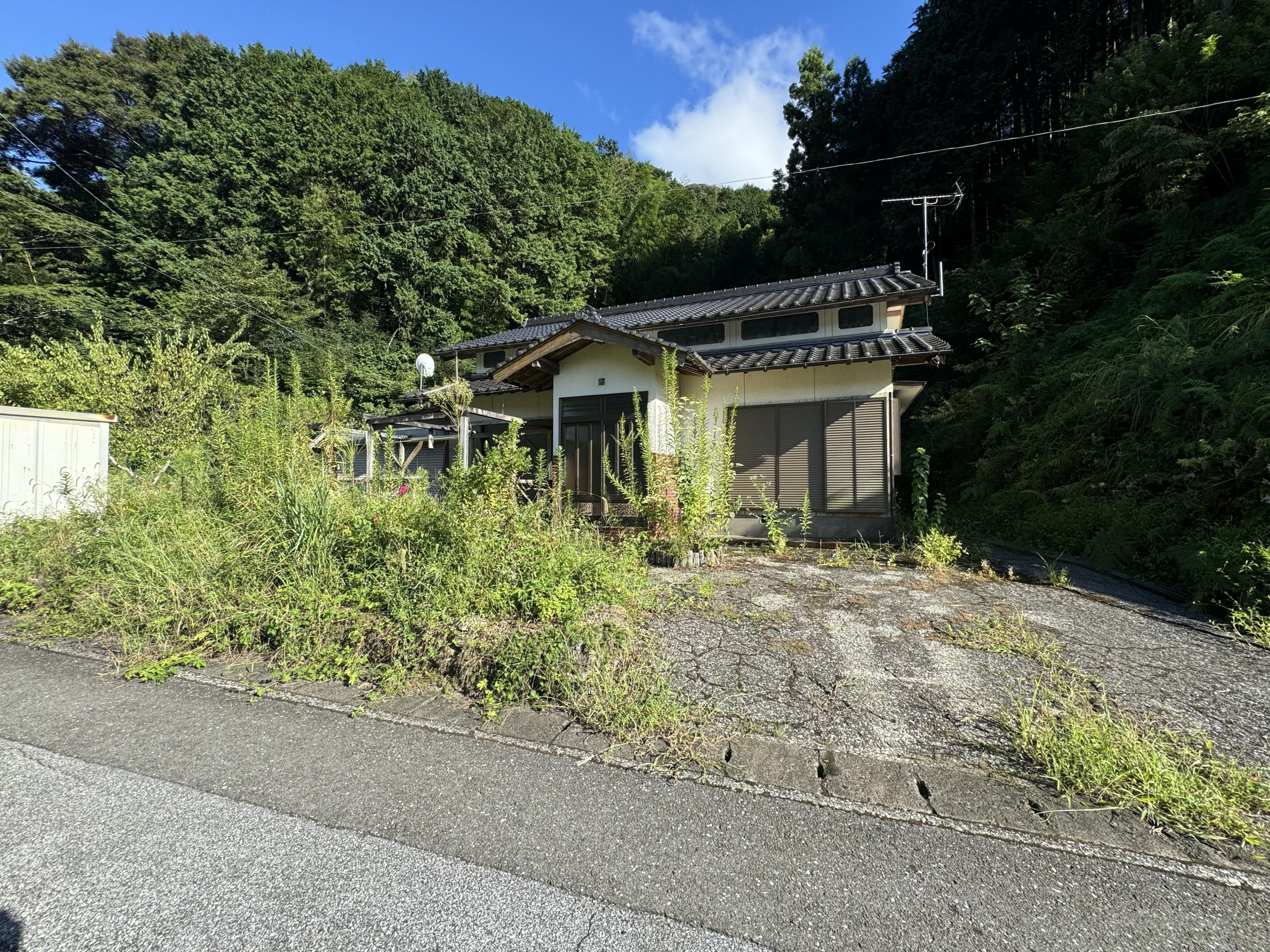 detached 高知県高岡郡日高村下分 地図を見る