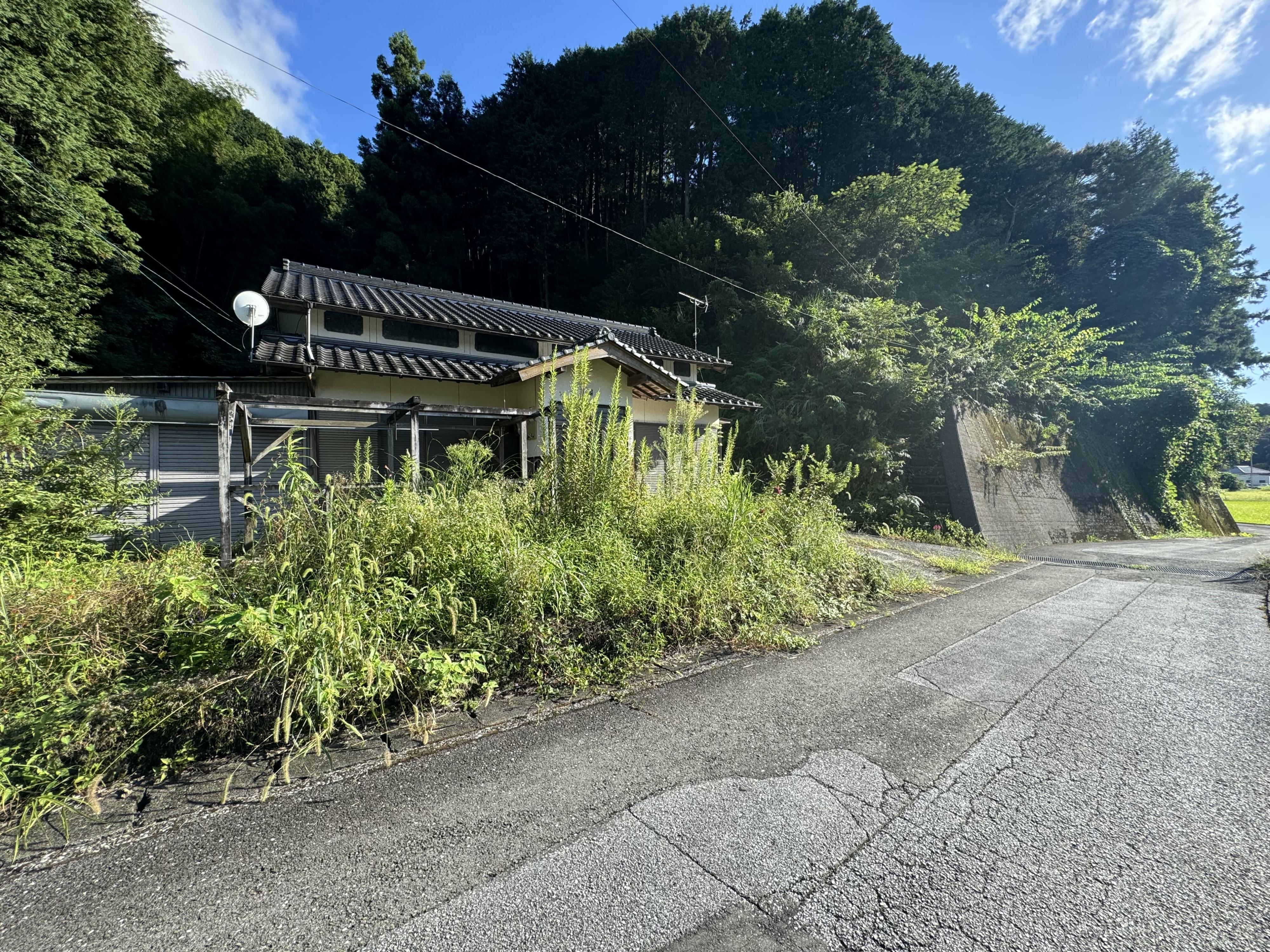 detached 高知県高岡郡日高村下分 地図を見る