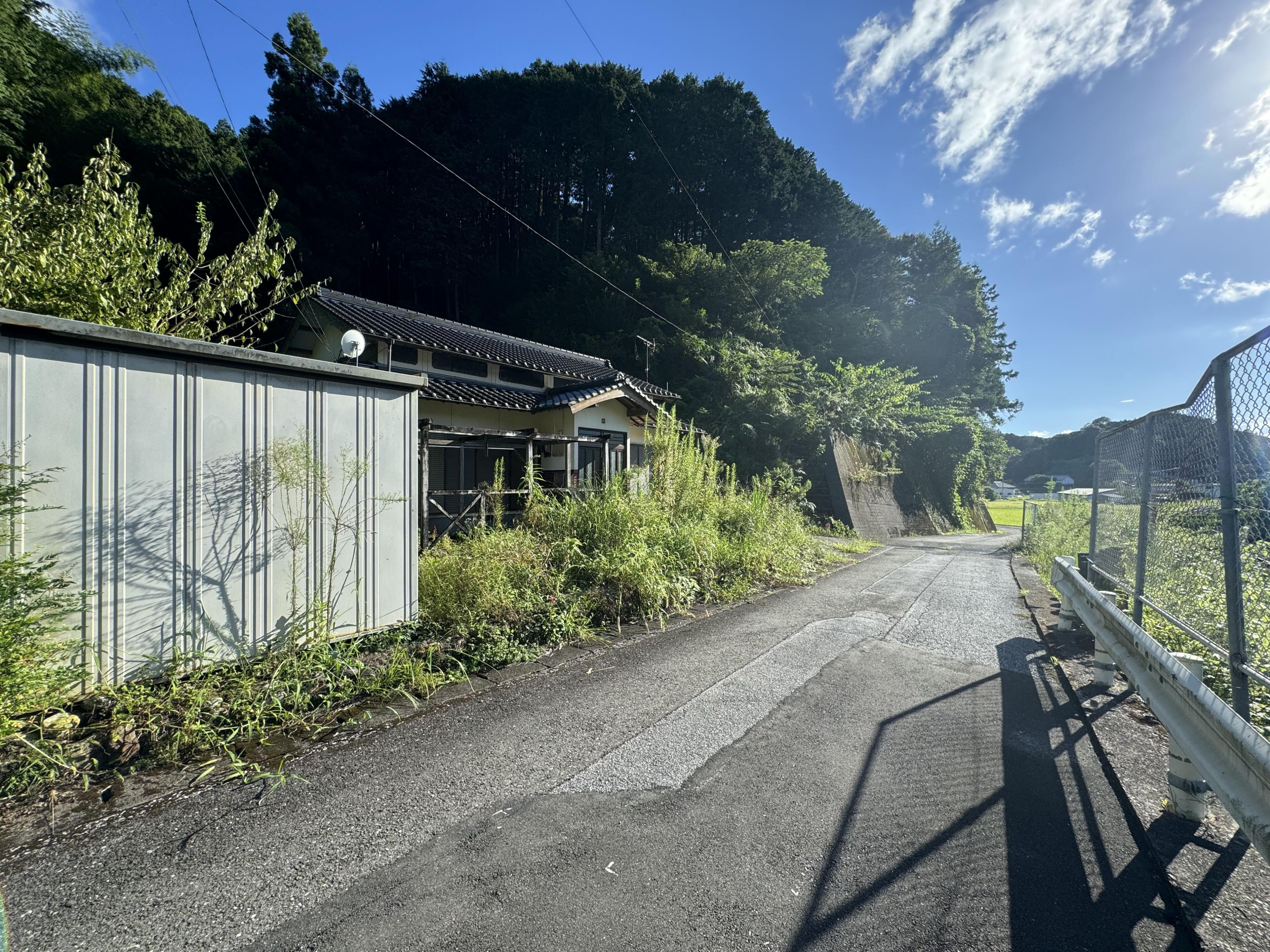 detached 高知県高岡郡日高村下分 地図を見る
