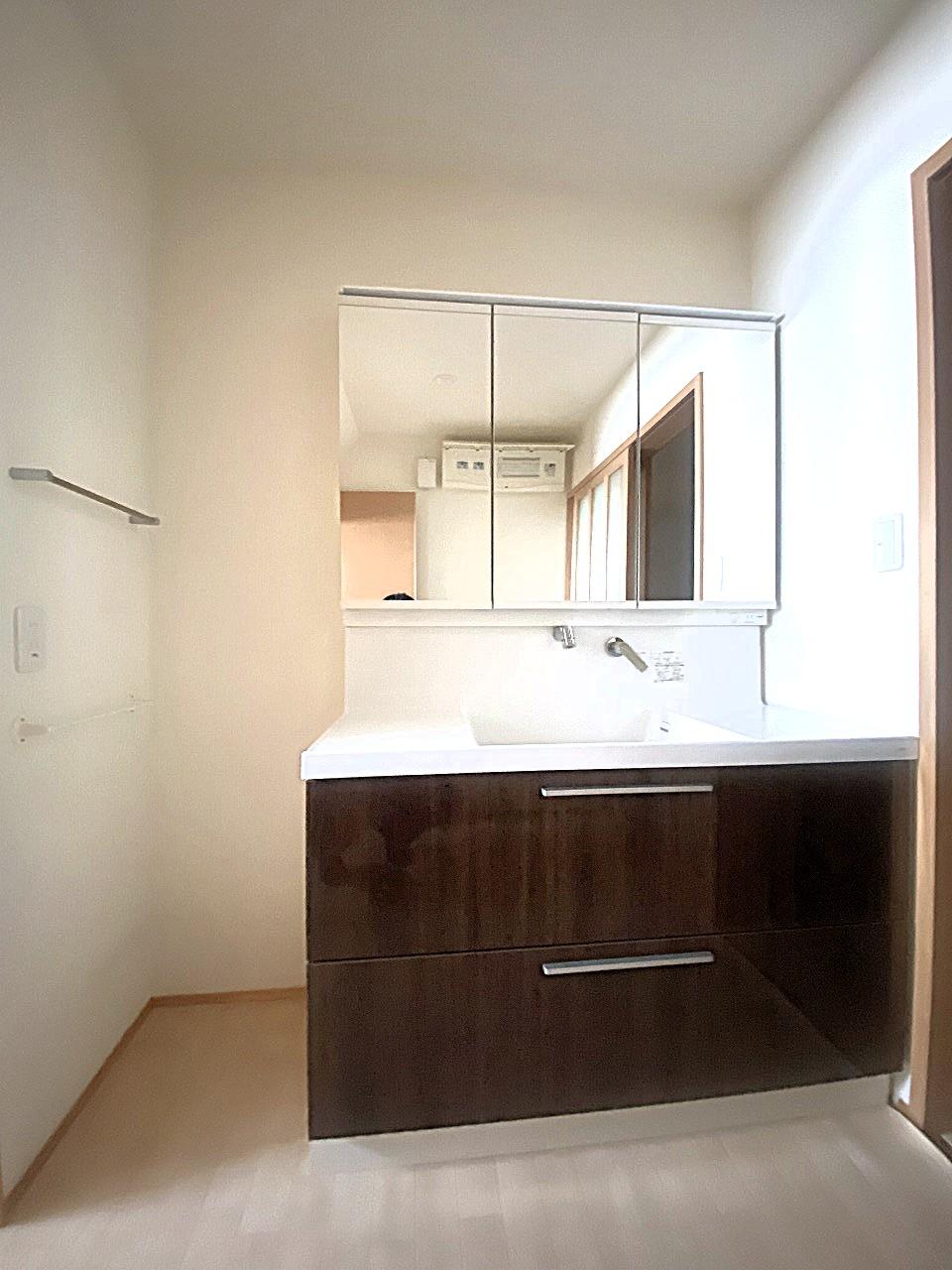 detached 高知県香南市野市町母代寺 地図を見る