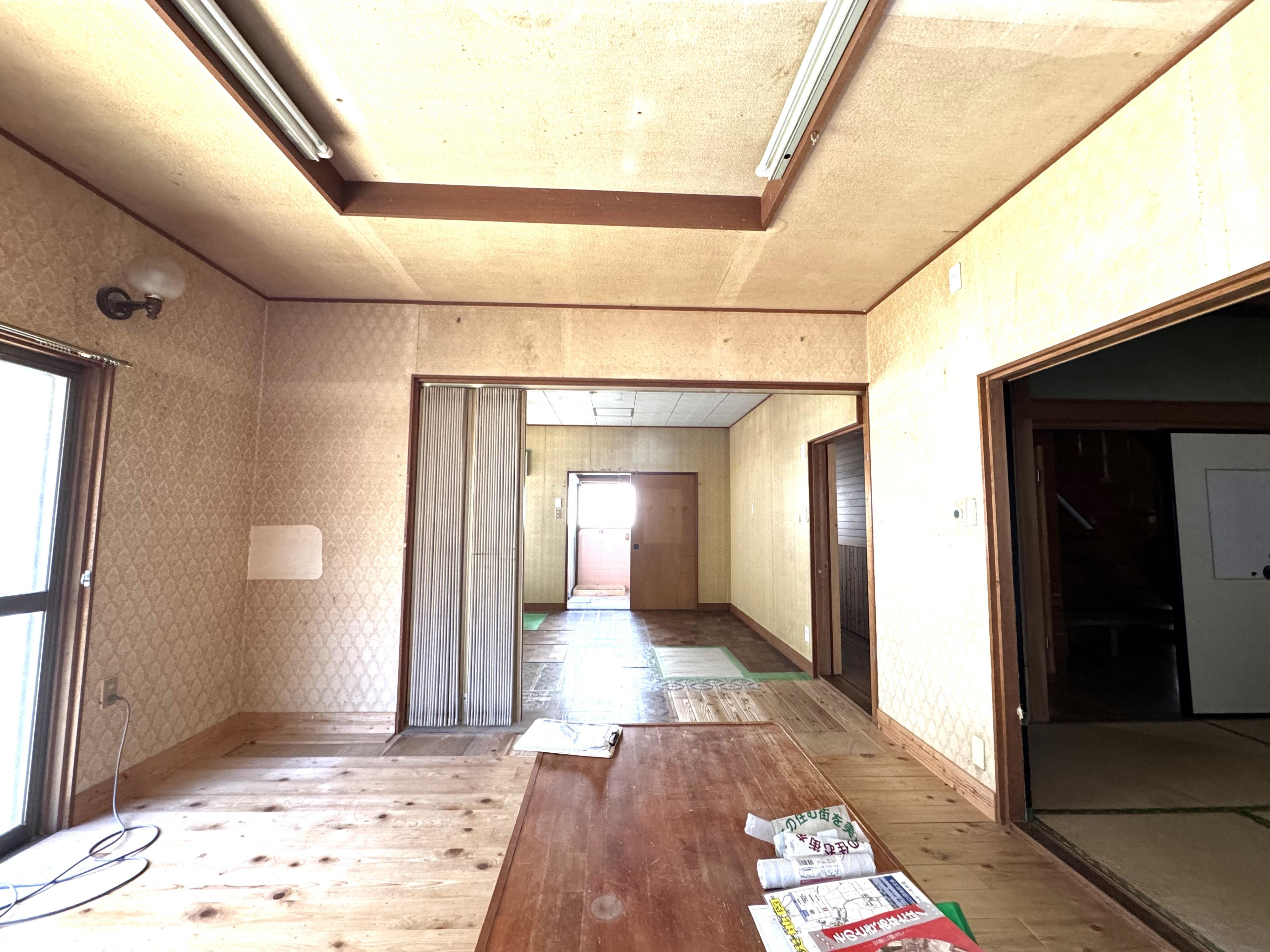 detached 高知県南国市里改田 地図を見る