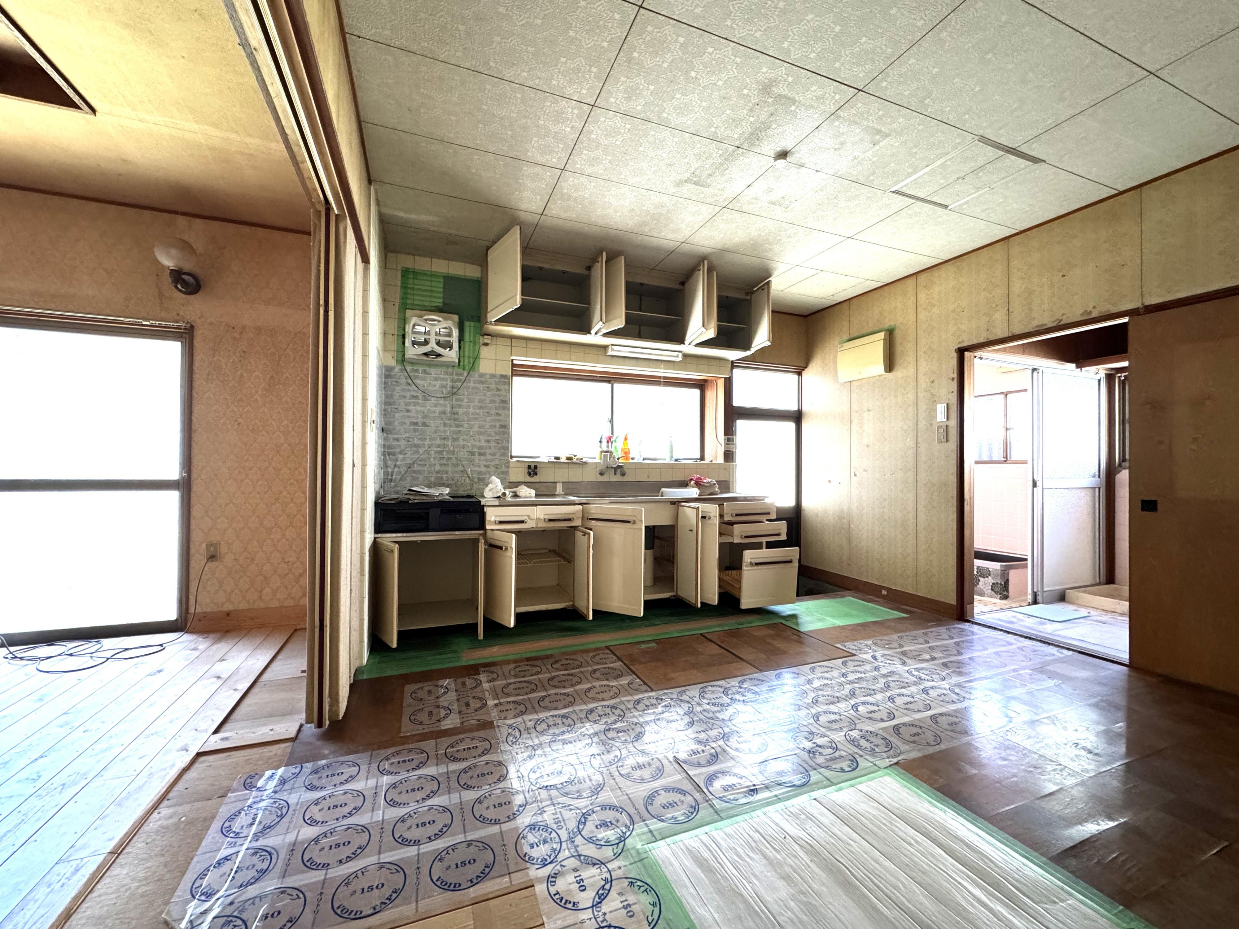 detached 高知県南国市里改田 地図を見る