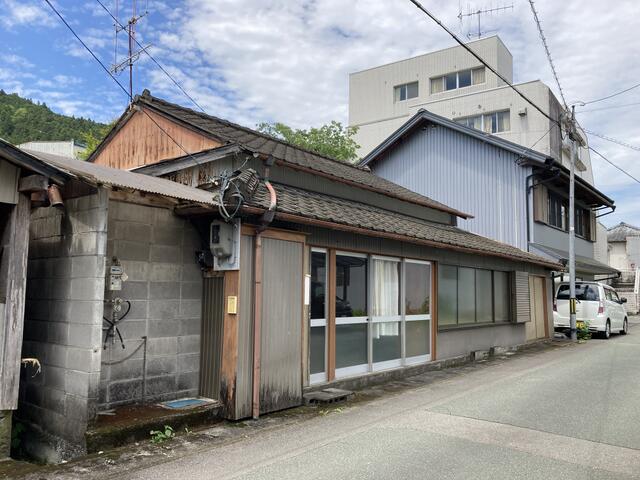 detached 高知県長岡郡本山町本山 地図を見る