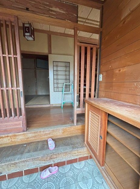 detached 佐賀県東松浦郡玄海町大字仮屋 地図を見る