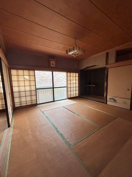 detached 佐賀県東松浦郡玄海町大字仮屋 地図を見る