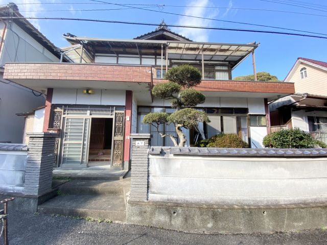 detached 佐賀県東松浦郡玄海町大字仮屋 地図を見る