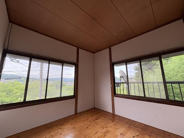 detached 佐賀県唐津市北波多徳須恵 地図を見る