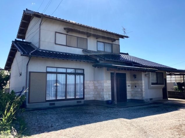 detached 福岡県直方市大字感田 地図を見る