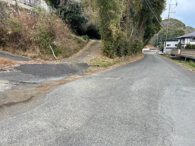 detached 福岡県鞍手郡小竹町大字赤地 地図を見る