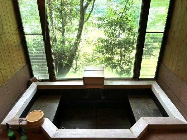 detached 熊本県阿蘇郡南小国町大字満願寺 地図を見る