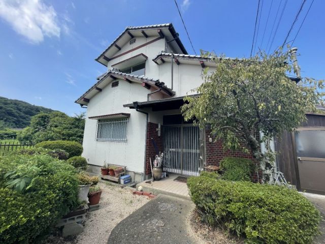 detached 福岡県鞍手郡小竹町大字赤地 地図を見る
