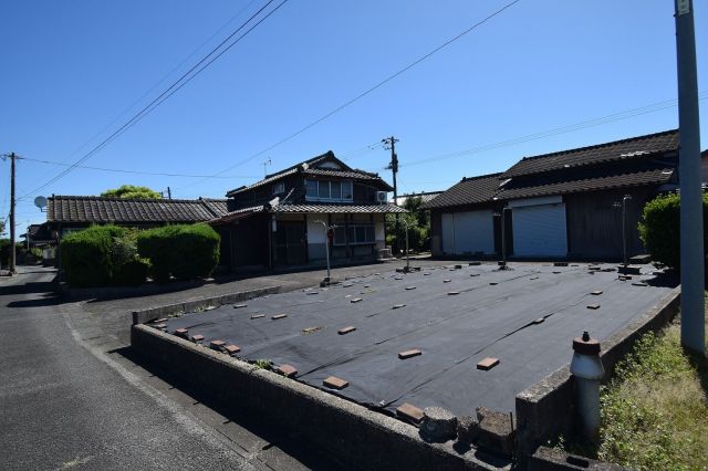 detached 福岡県鞍手郡小竹町大字南良津 地図を見る