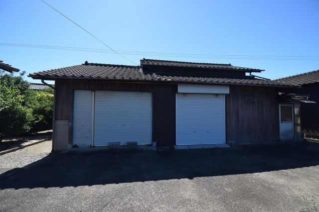 detached 福岡県鞍手郡小竹町大字南良津 地図を見る