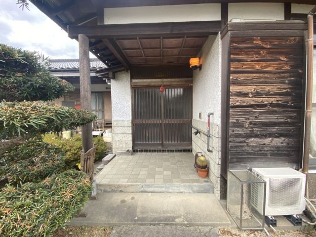 detached 福岡県鞍手郡小竹町大字赤地 地図を見る