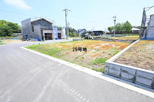 現地土地／建築条件付　２９号地　１，３３８万円　６０．９坪