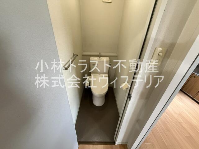 トイレ／温水洗浄暖房便座