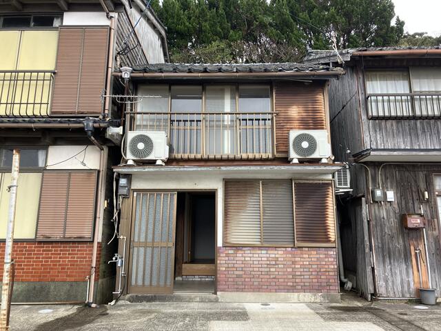 detached 佐賀県唐津市鎮西町名護屋 地図を見る