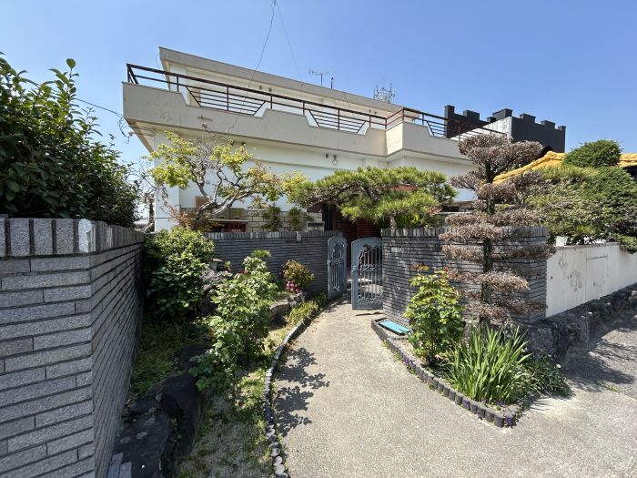 Cheap house for sale in Kanzaki, Saga