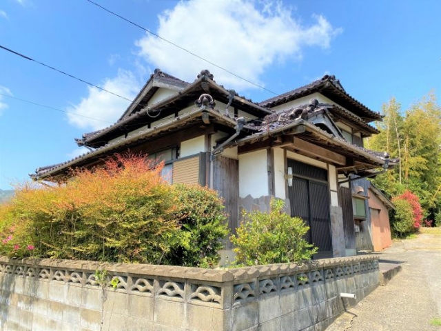 【ハトマークサイト】佐賀県伊万里市東山代町長浜の 4DK 中古一戸建