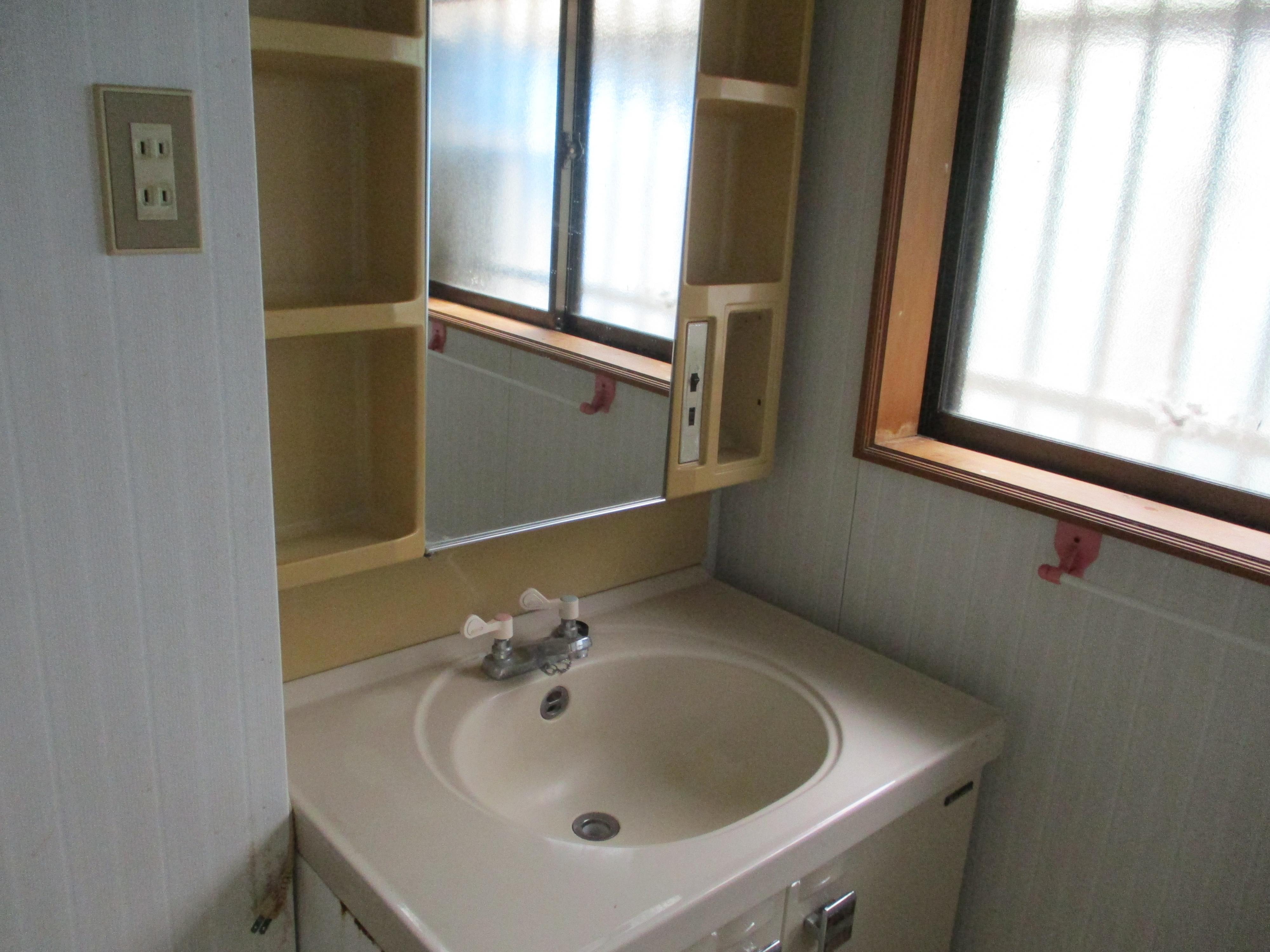 townhouse 長崎県西海市大瀬戸町瀬戸板浦郷 地図を見る