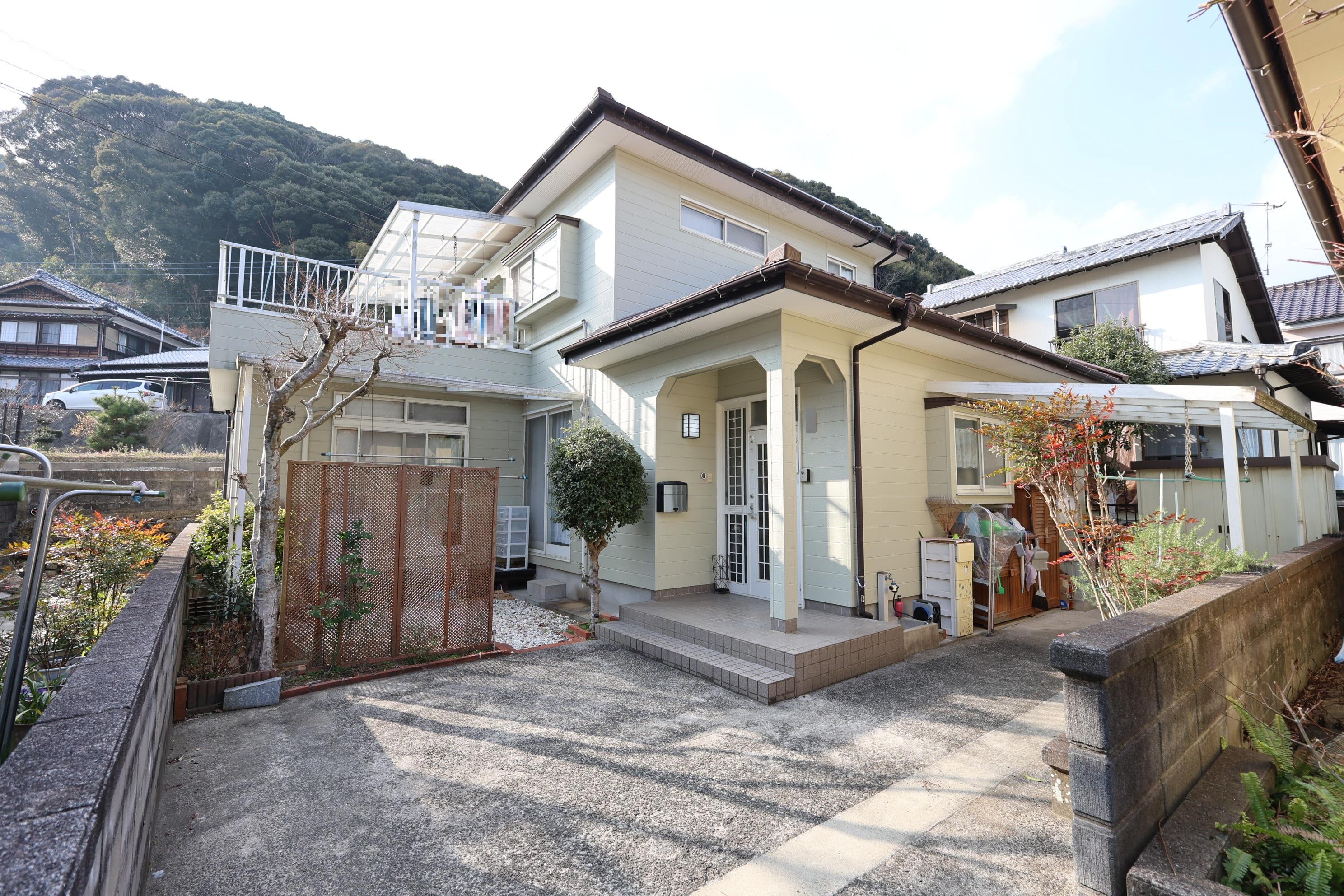 長崎県佐世保市の一戸建て | 1500万円 | 4LDK | 209.72m² | Akiyama house finder