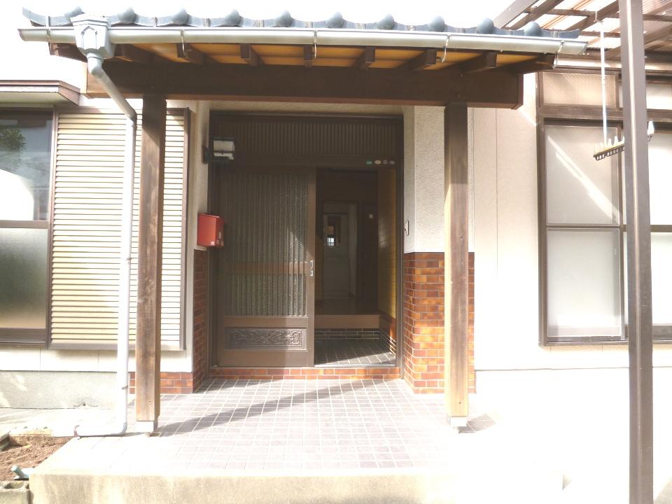 現地（外観）／玄関