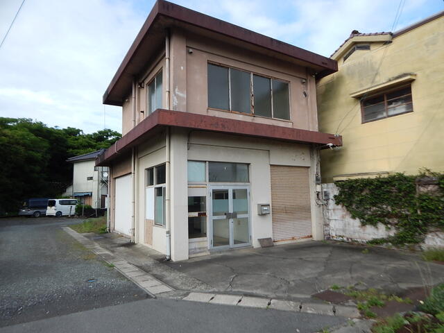 八代市港町の住宅付き店舗
