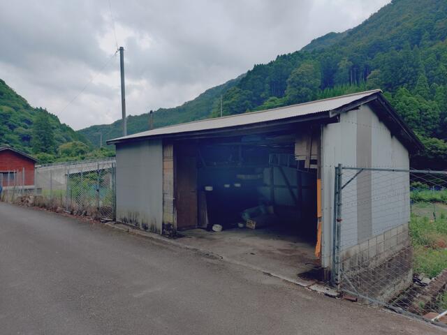 detached 大分県佐伯市本匠大字小半 地図を見る