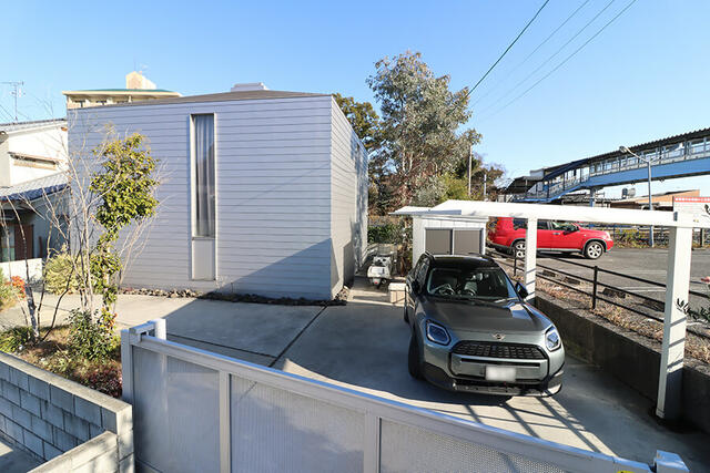 ３台分の駐車スペースを確保しています。