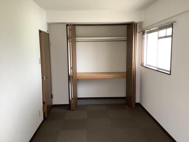 リビング以外の居室／洋室