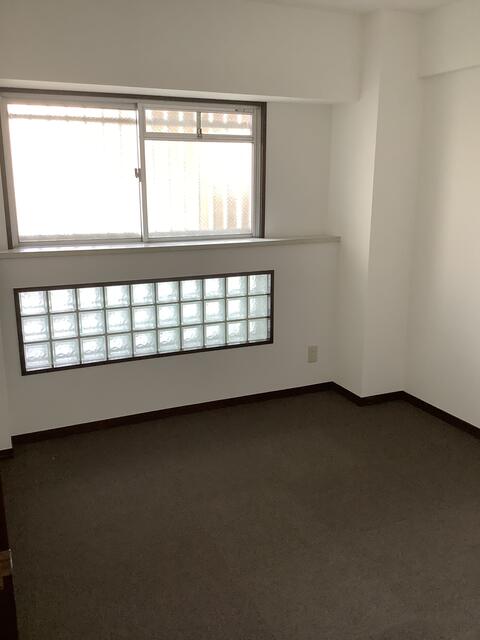 リビング以外の居室／洋室