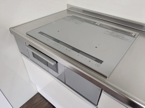 お手入れのしやすいIHクッキングヒーター