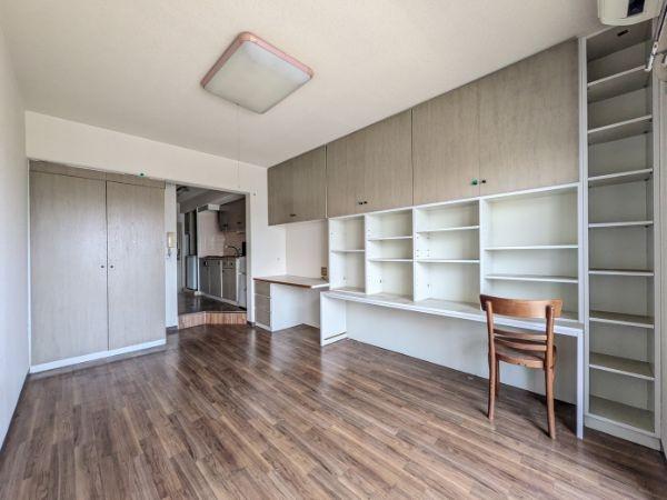 リビング以外の居室／7.5帖の洋室