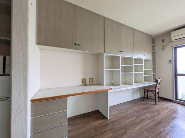 リビング以外の居室／便利なデスクスペースも！