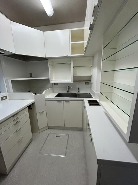 元歯医者だったので１Ｆは水回りが充実しております。