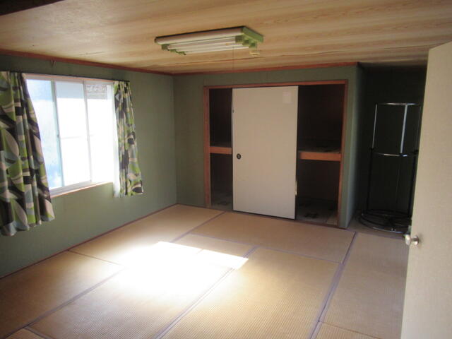 detached 大分県佐伯市鶴見大字有明浦