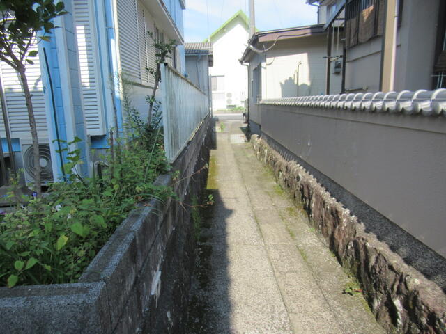 detached 大分県佐伯市鶴見大字有明浦