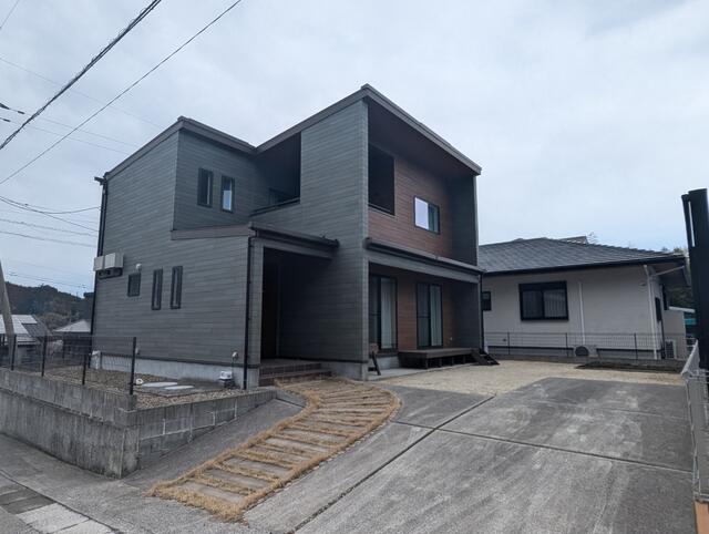 大分県佐伯市の一戸建て | 2580万円 | 4SLDK | 204.3m² | Akiyama house finder