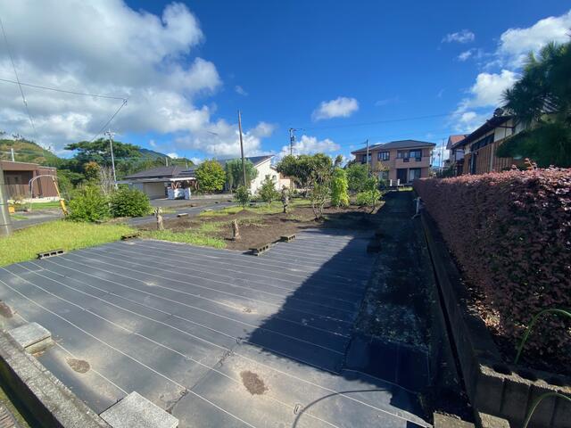 現地土地／家庭菜園として使っていますが、地目は宅地ですので農地法の許可