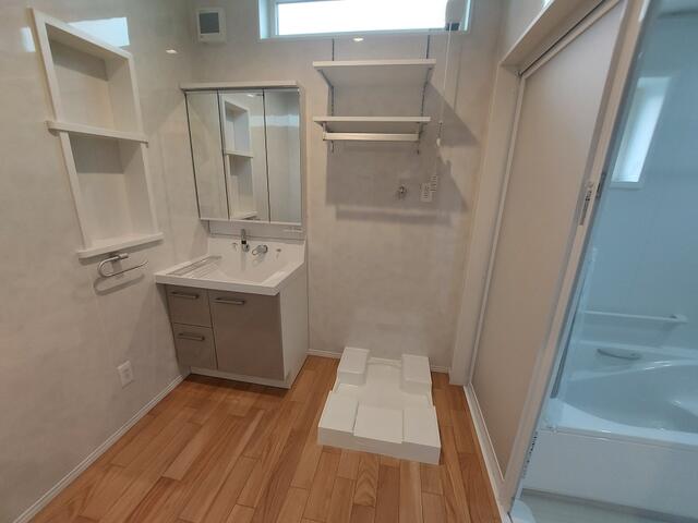 detached 宮崎県小林市南西方 地図を見る