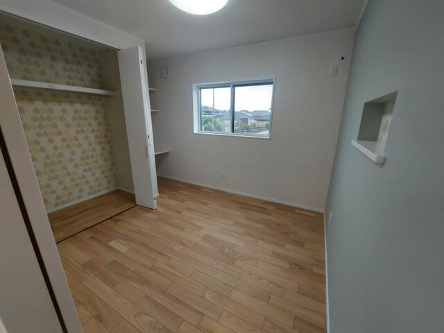 detached 宮崎県小林市南西方 地図を見る