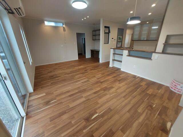 detached 宮崎県小林市南西方 地図を見る