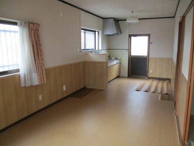 detached 宮崎県小林市堤